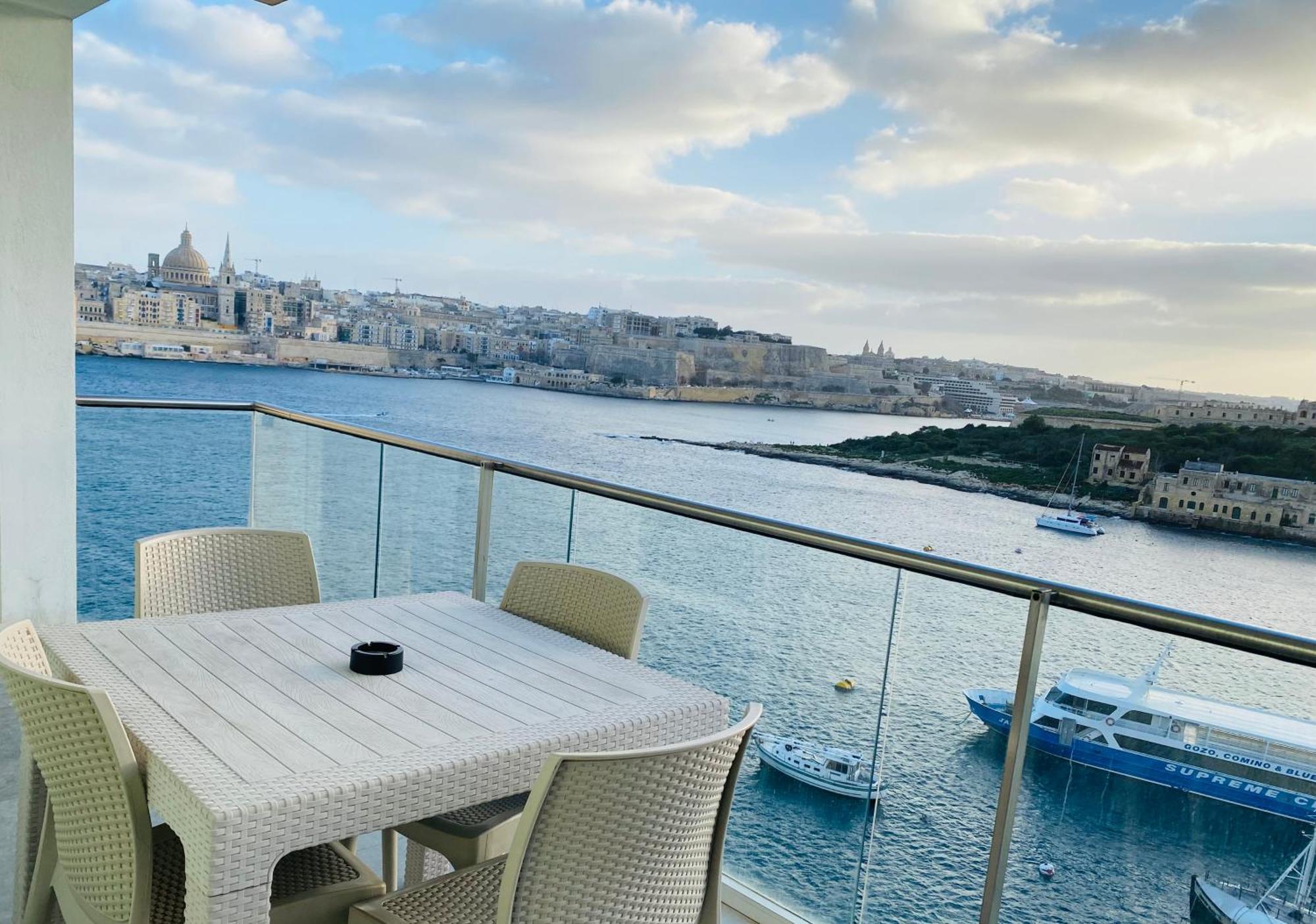 Sliema Seaview & Seafront- Apt 9, 49 Tigne Point Mansions Экстерьер фото