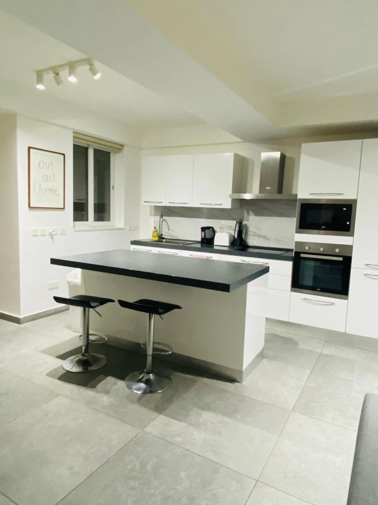 Sliema Seaview & Seafront- Apt 9, 49 Tigne Point Mansions Экстерьер фото